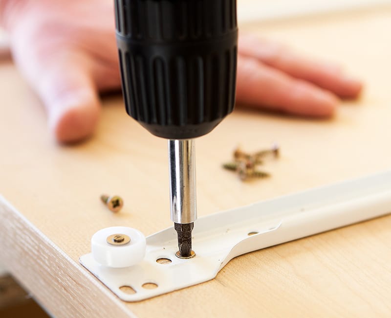 Montatori-per-arredatori-o-negozi-milano