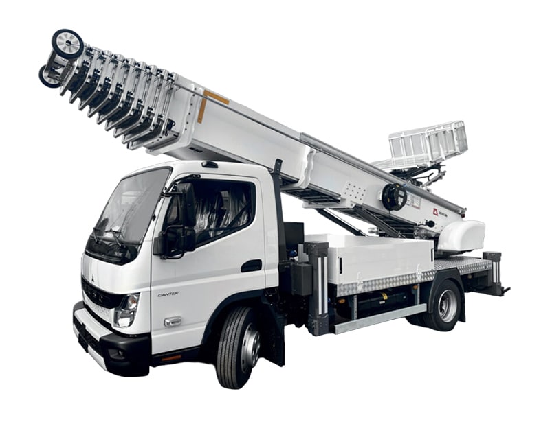 Scala-a-traino-con-operatore-per-gestione-arredi